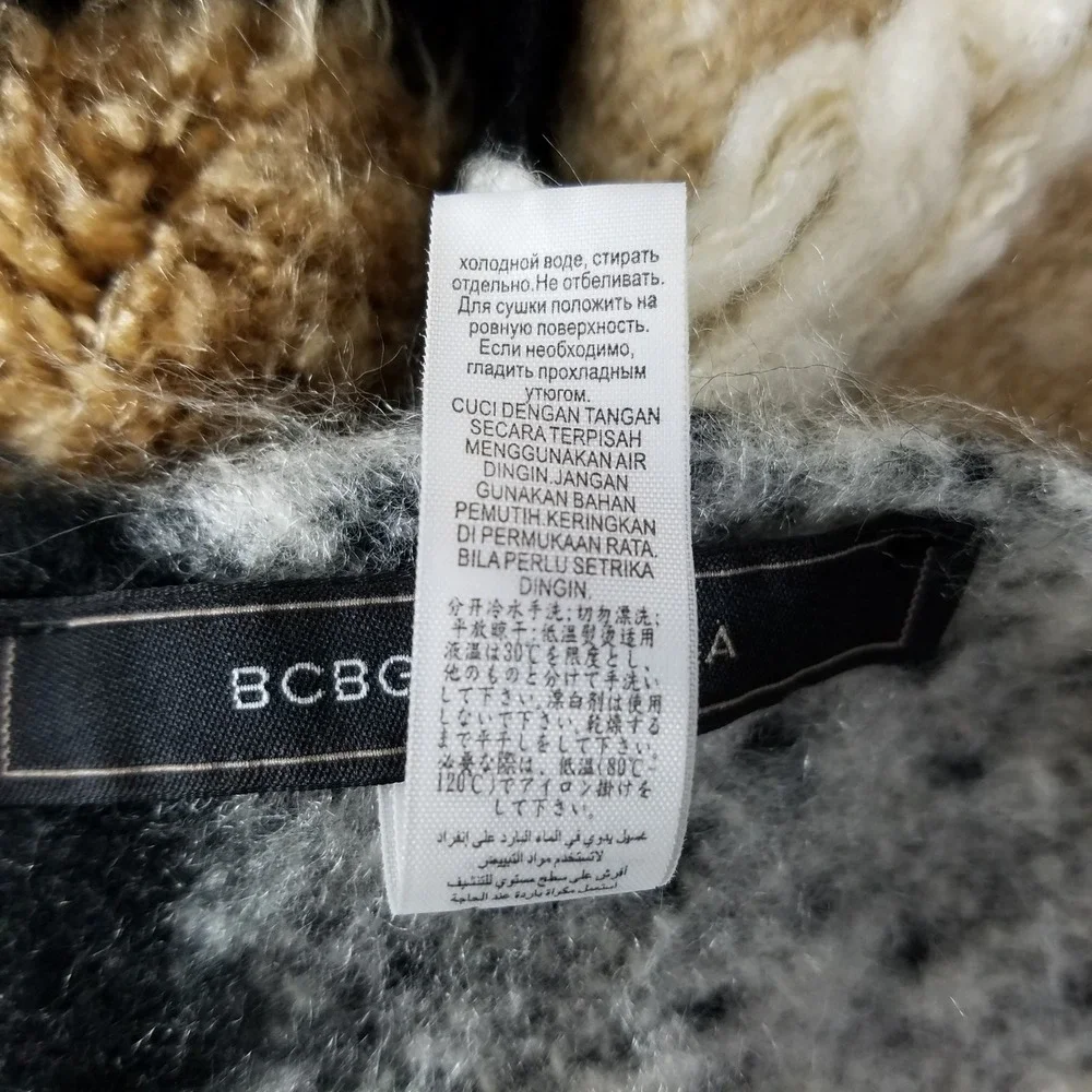 Plaid‎ Fringe Tassel Scarf Wrap Shawl Acrylic Beige Black White BCBGMAXAZRIA